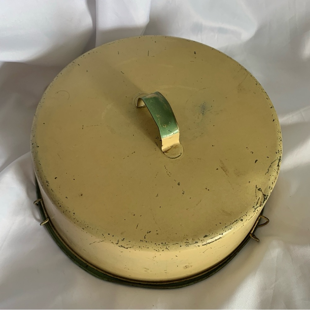 Metal Tin Yellow Green Cake Carrier Lockable VTG Collectible Mid-century